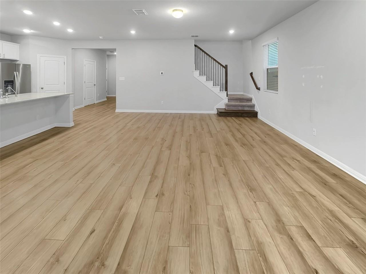 1916 Blue River Dr - Photo 6 of 29