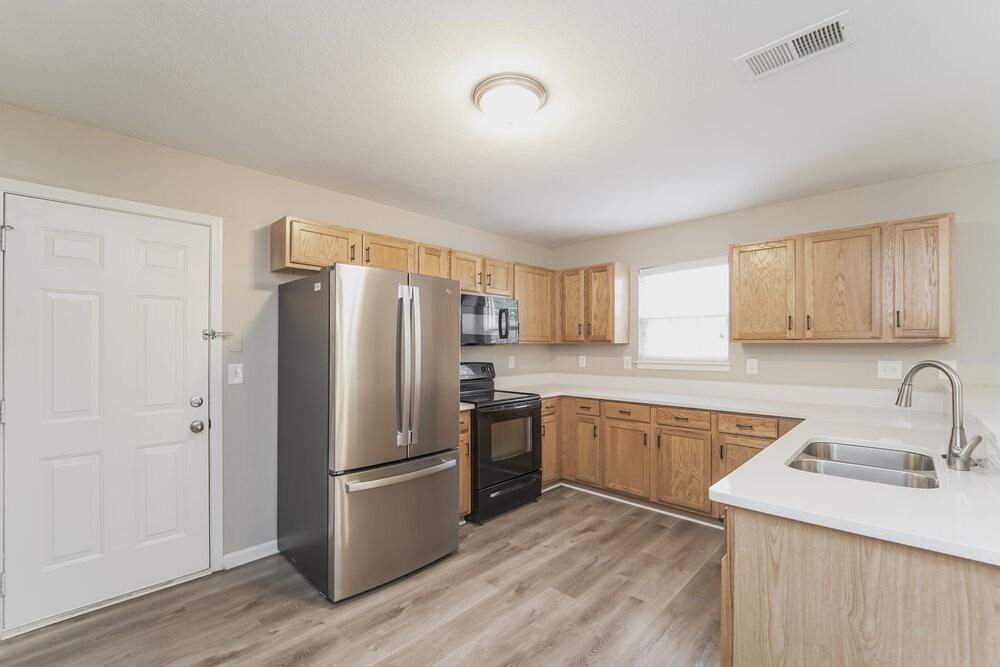 5824 Kelden Walker Ln - Photo 7 of 17