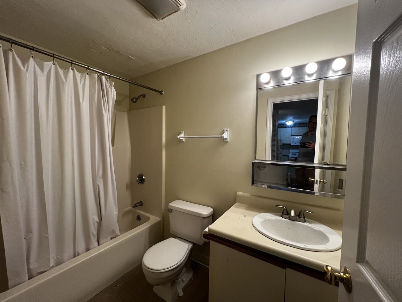 67 Washington St #203J - Photo 3 of 6