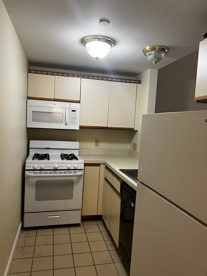 67 Washington St #203J - Photo 4 of 6
