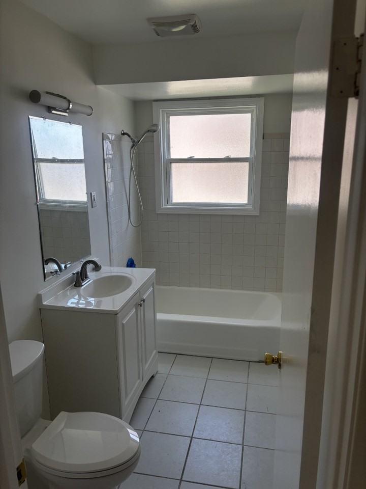1326 Brown St - Photo 5 of 7