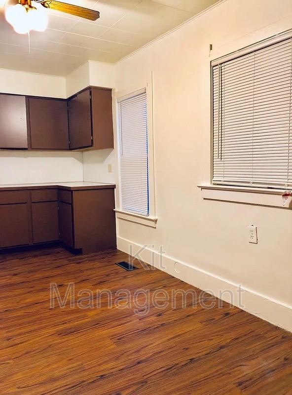1033 Atlantic Ave - Photo 4 of 8