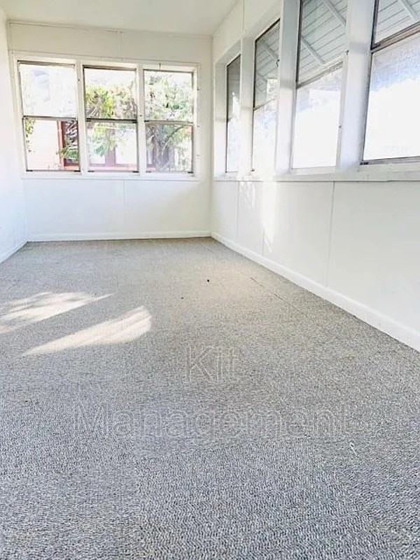 1033 Atlantic Ave - Photo 5 of 8