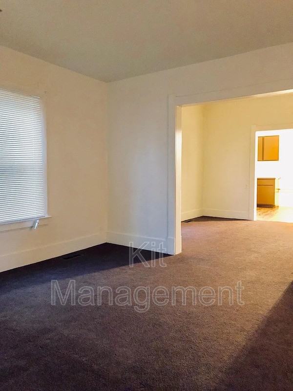 1033 Atlantic Ave - Photo 7 of 8