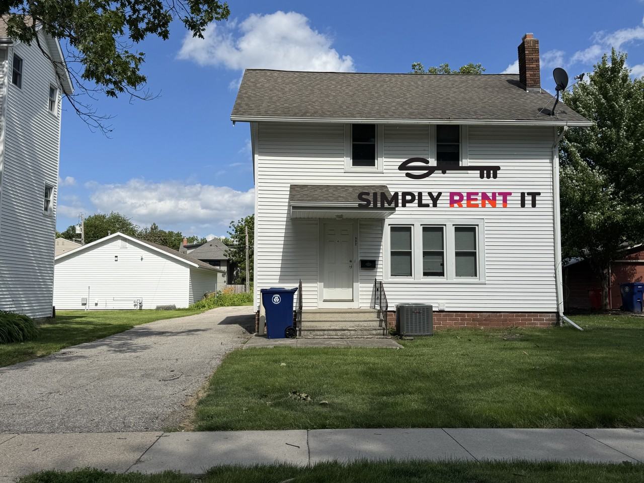 532 Hayward Ave - Photo 2 of 21