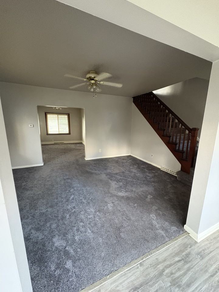 544 Pearl St - Photo 5 of 8