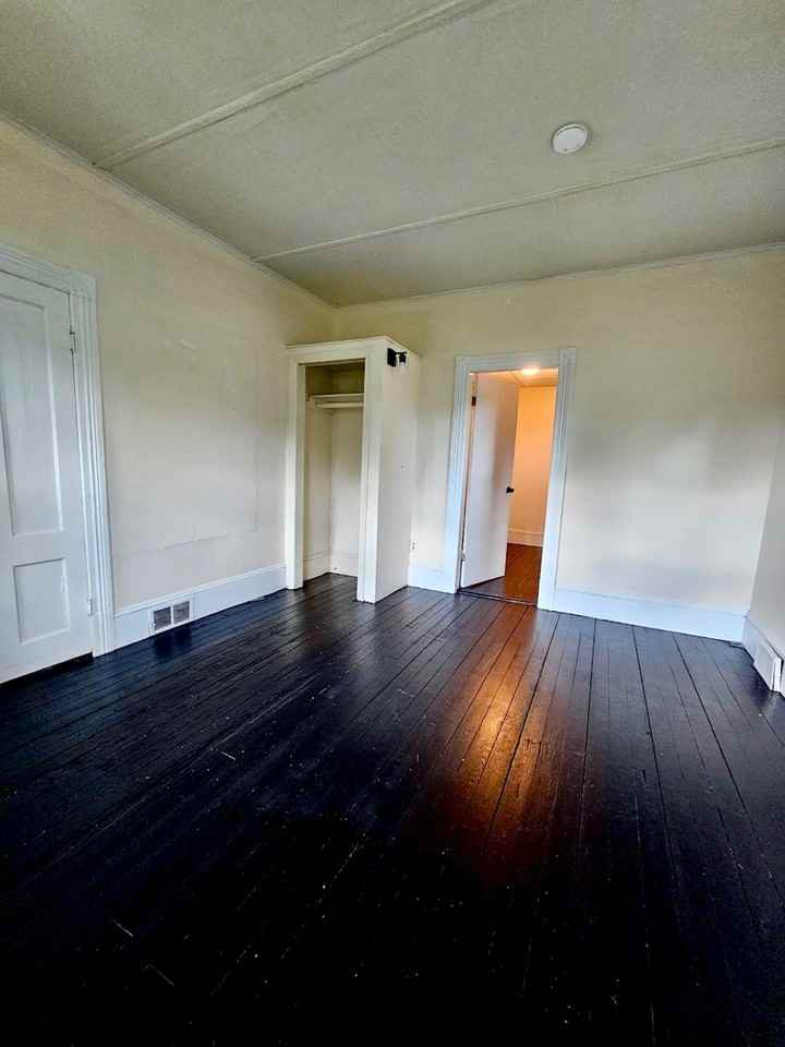 520 Church St #1 - Photo 7 of 13
