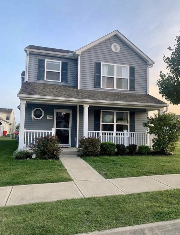 2243 Glasgow Ln - Photo 2 of 13