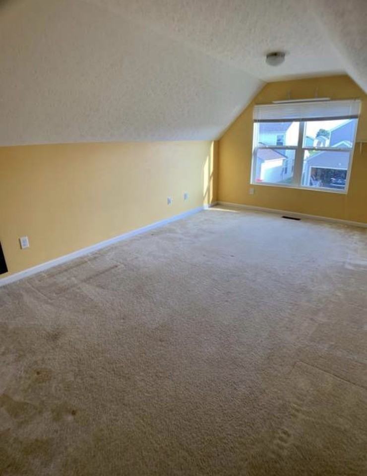 2243 Glasgow Ln - Photo 7 of 13