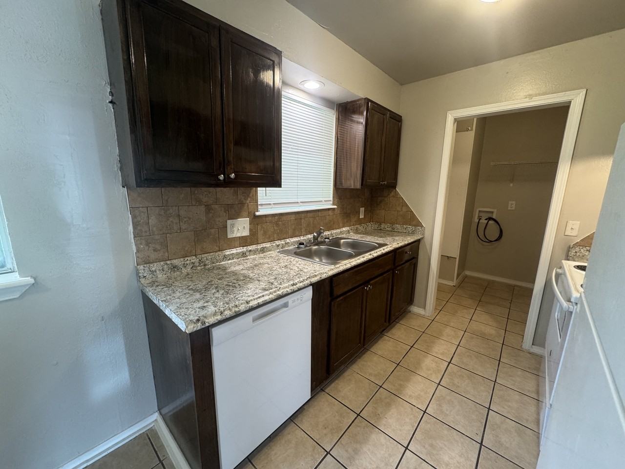 5109 S Georgia Ter - Photo 7 of 20