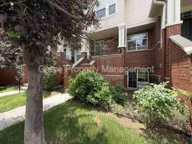 9865 E Idaho St - Photo 2 of 7