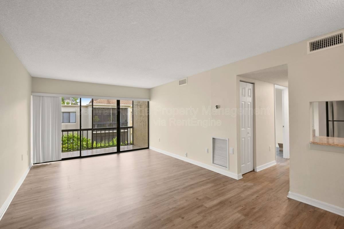 3282 S Semoran Blvd #22 - Photo 4 of 10