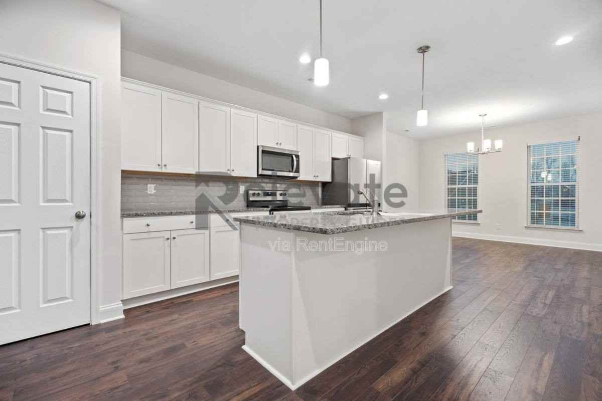 6851 Dunton Rd - Photo 2 of 10