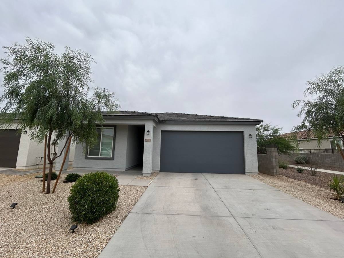 18023 W Soft Wind Dr - Photo 2 of 10