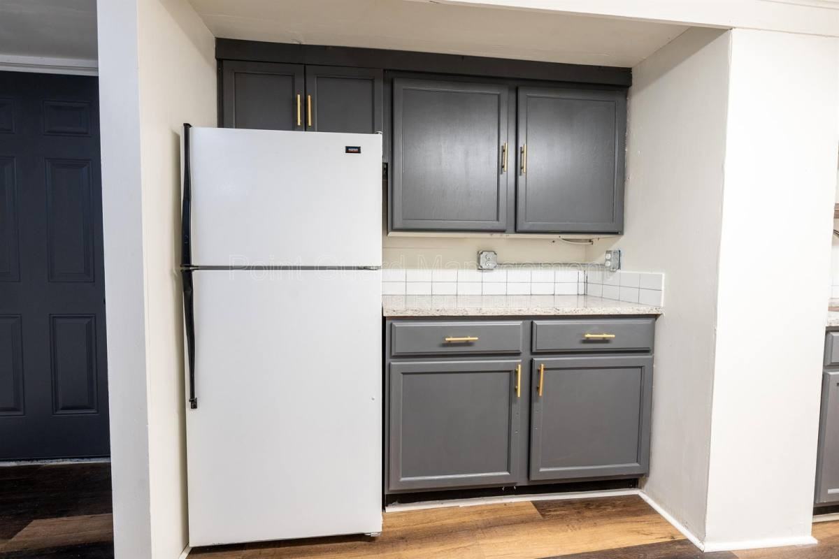 3700 E 16th St N #2 - Photo 3 of 10