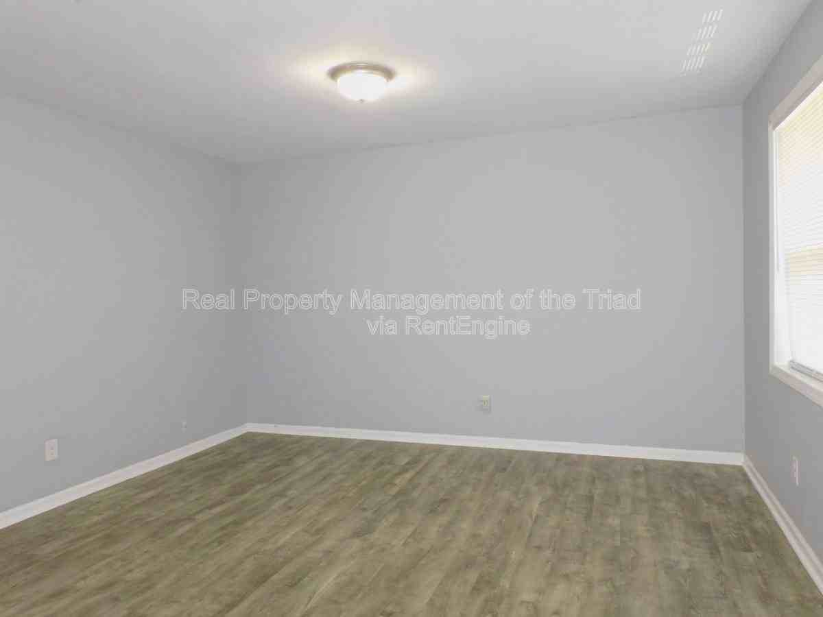 2406 Markwood Ln #C - Photo 3 of 10