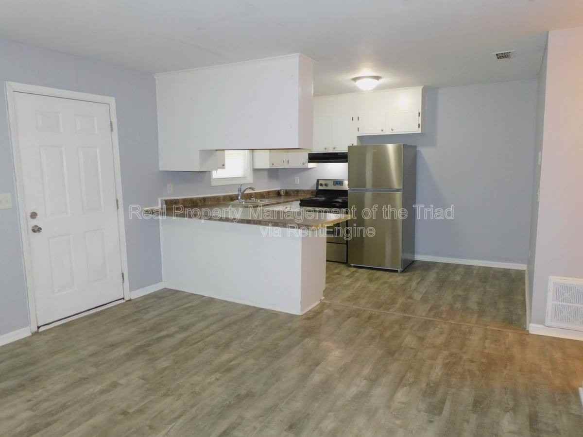 2406 Markwood Ln #C - Photo 5 of 10