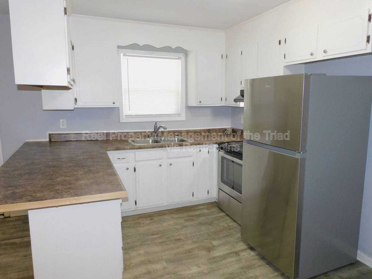 2406 Markwood Ln #C - Photo 6 of 10