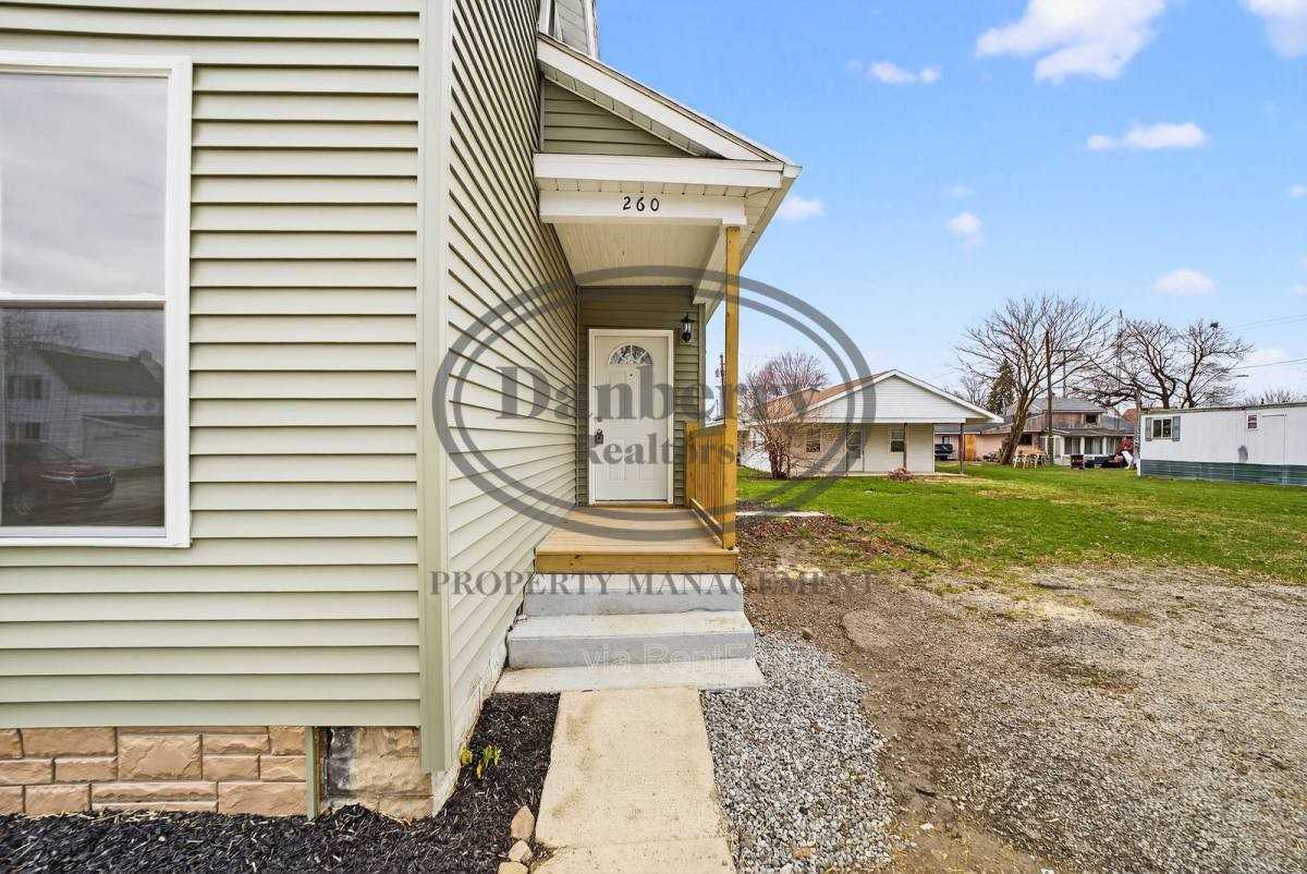 260 E 6th St - Photo 2 of 10