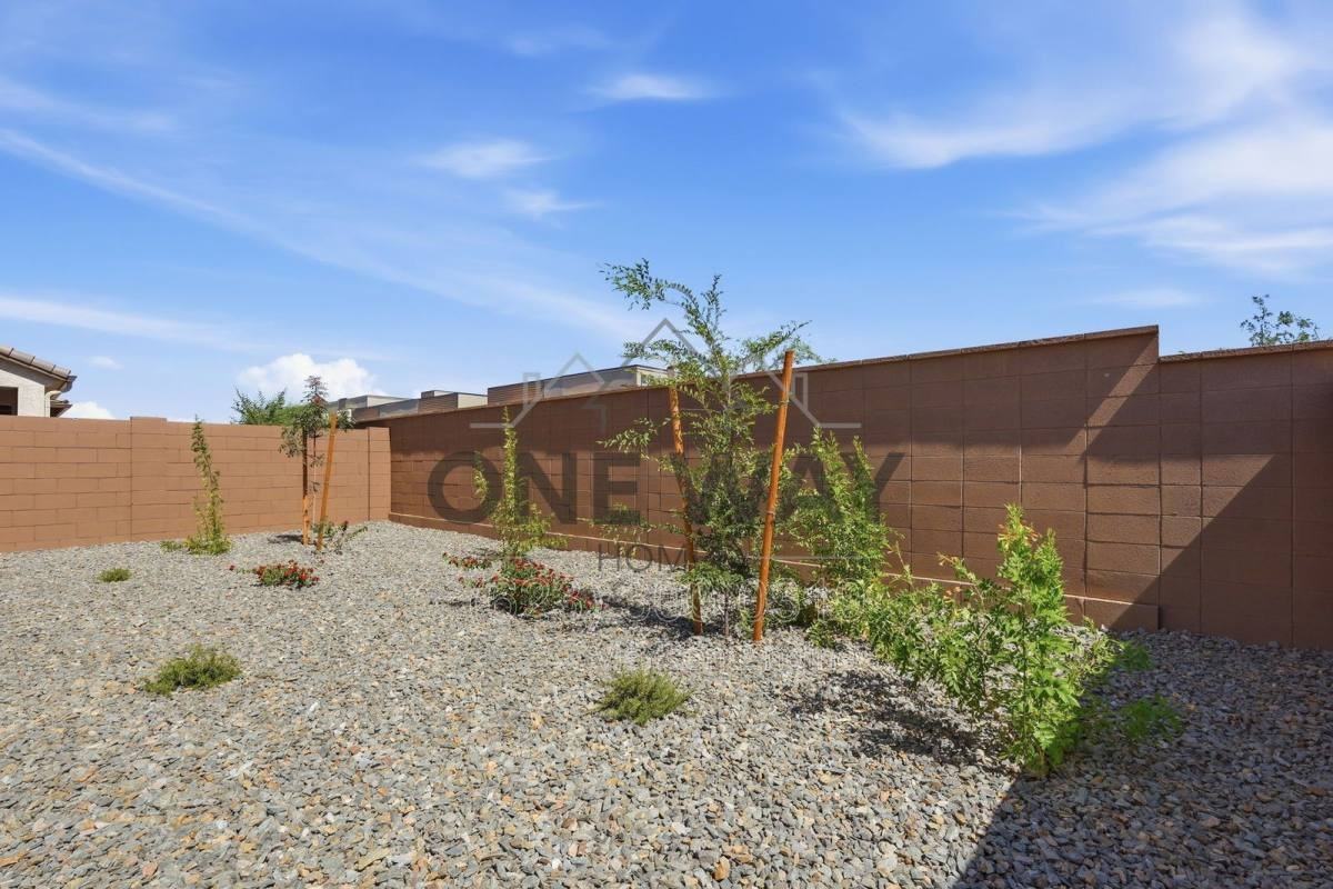 10204 E Ulysses Ave - Photo 3 of 10