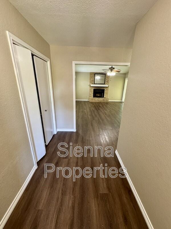 7206 Smokey Hill Rd - Photo 3 of 30