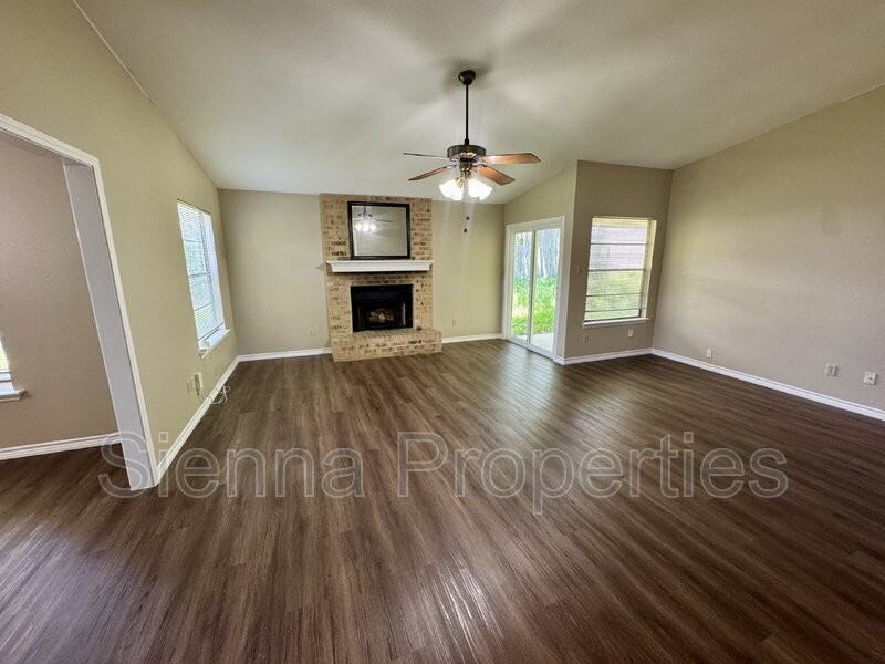 7206 Smokey Hill Rd - Photo 4 of 30