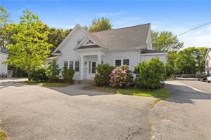 featured image of 2915 Post Rd ##1