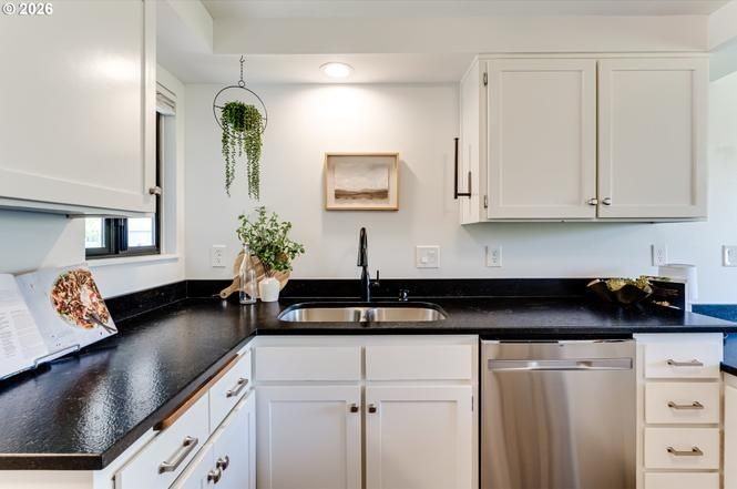 1171 Valley Butte Dr - Photo 5 of 20