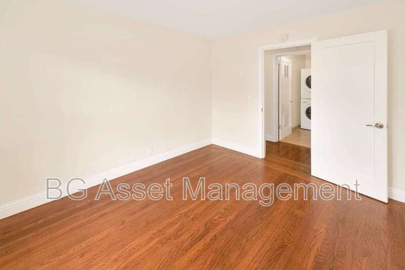 2301 8th St - Photo 4 of 13