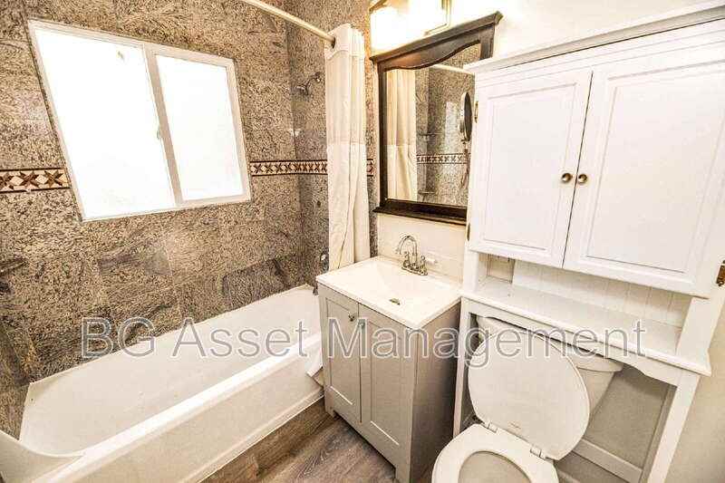 2301 8th St - Photo 7 of 13