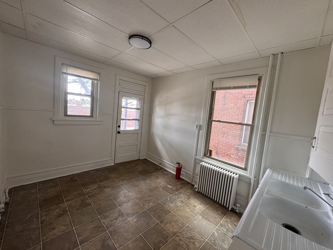 720 Lehman St - Photo 2 of 24