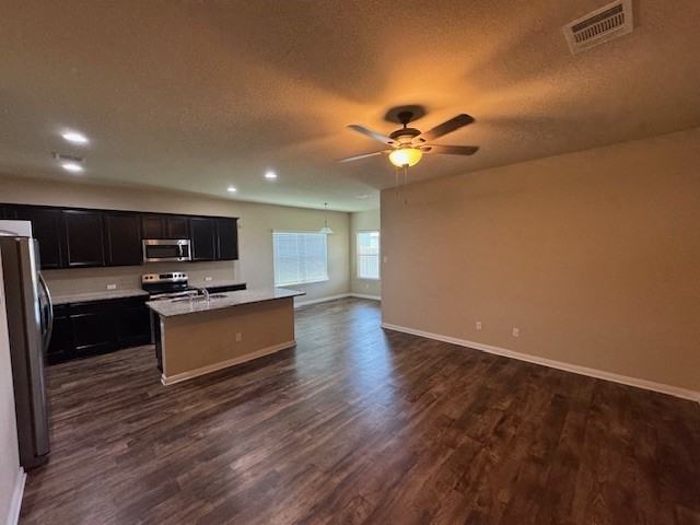 1054 Gaelic Dr - Photo 2 of 10