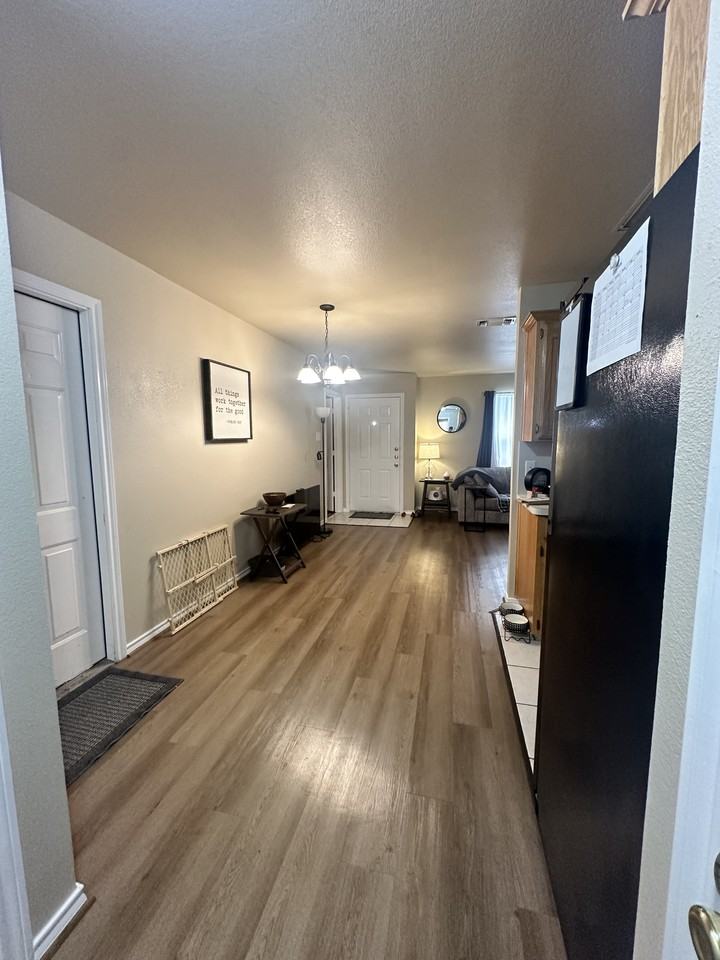 928 Austin Ct #930 - Photo 2 of 12