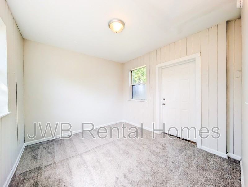 2216 Barlad Dr - Photo 6 of 18