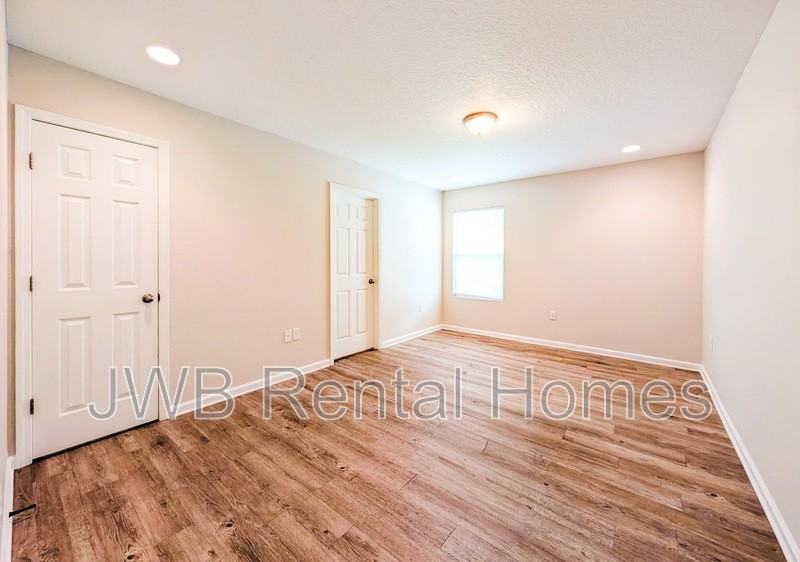 3126 Lowell Ave - Photo 6 of 15