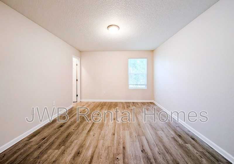 7844 Playschool Ln - Photo 6 of 17