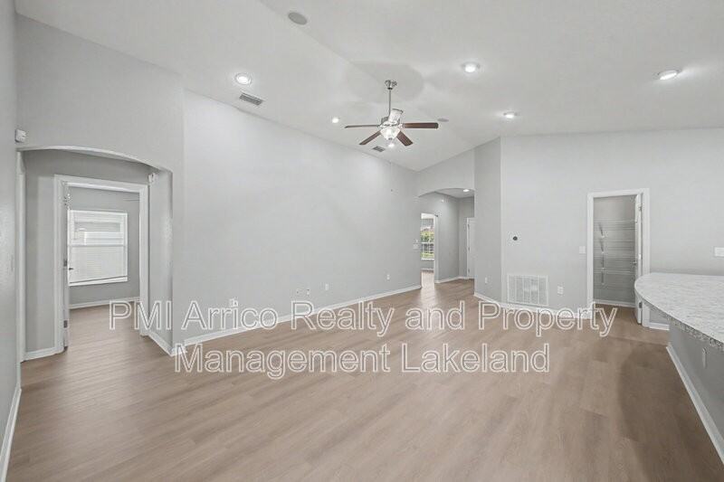 7918 Chestnut View Dr - Photo 4 of 27