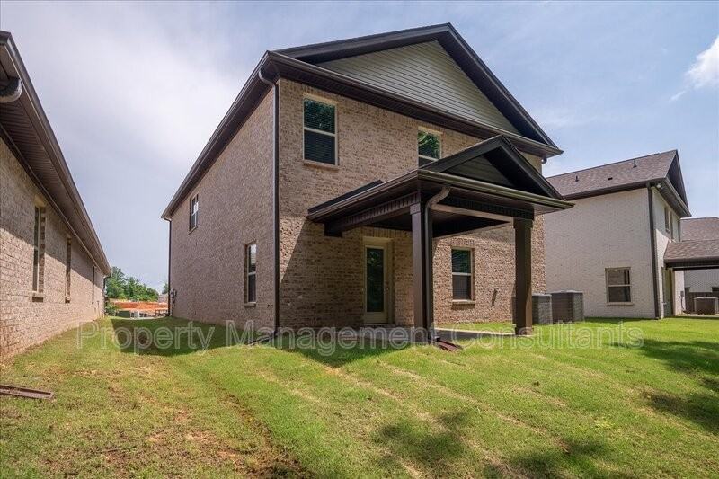 27982 Chalmers Cir - Photo 4 of 28