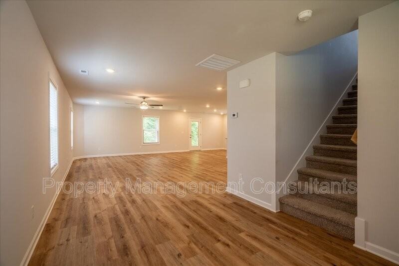 27982 Chalmers Cir - Photo 6 of 28