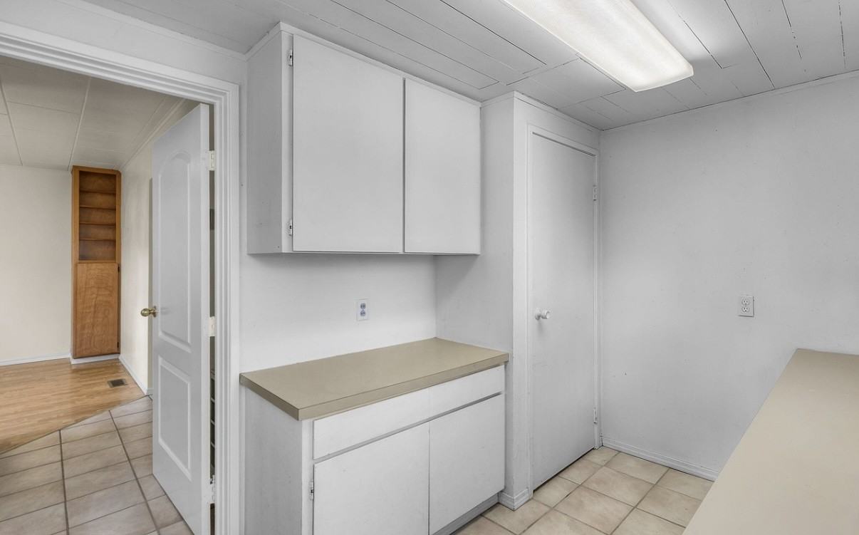 640 Nw Delaware Ave #NA - Photo 2 of 15