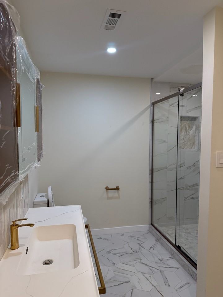 2327 Park Ave #2 - Photo 7 of 17