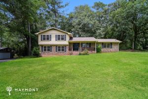 featured image of 2902 Barcelona Way