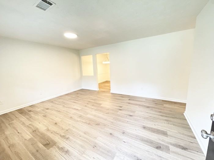 1775 Highpoint Rd - Photo 4 of 16
