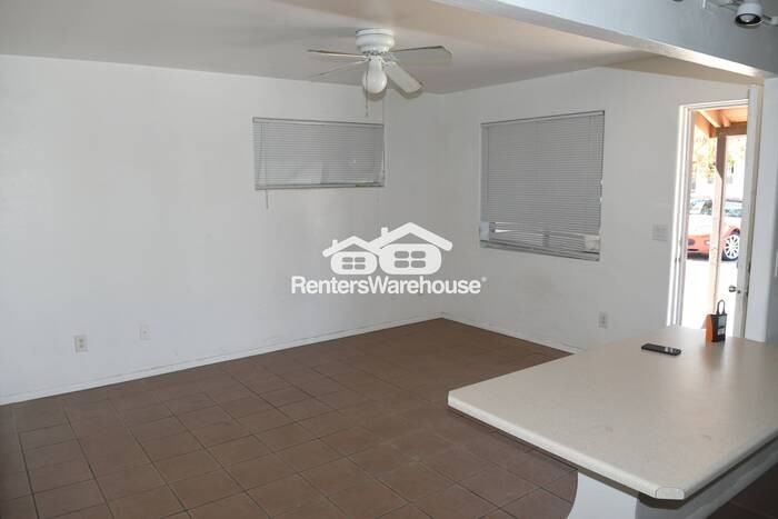 729 E Mission Ln #1 - Photo 5 of 10