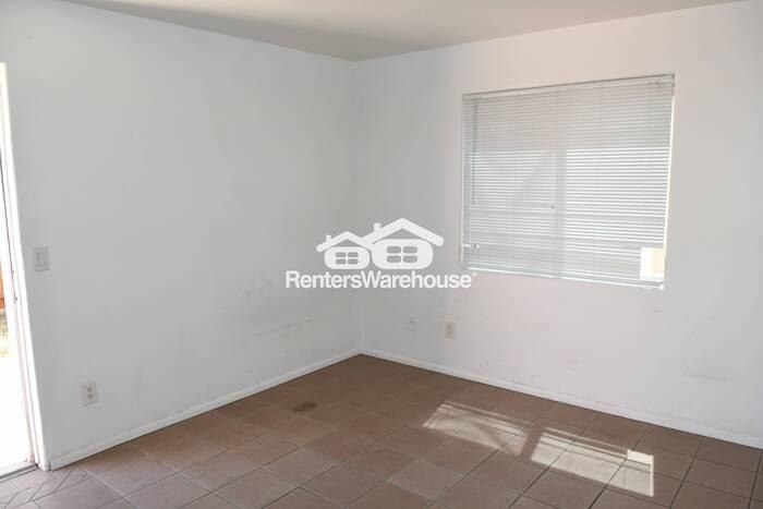 729 E Mission Ln #1 - Photo 6 of 10