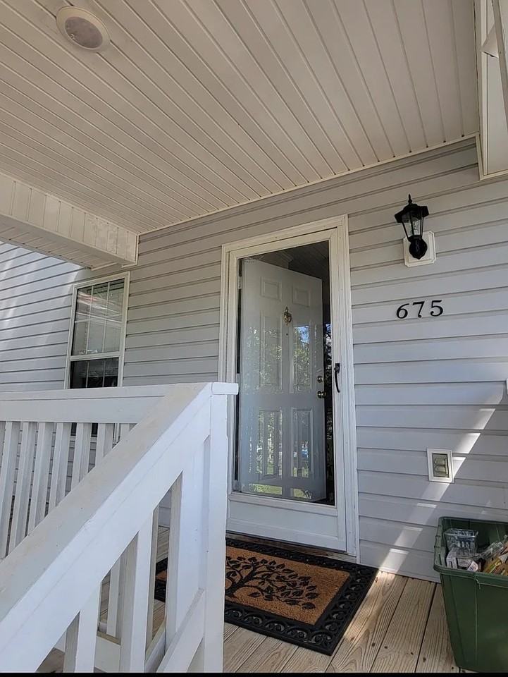 675 Balfour Rd - Photo 2 of 9