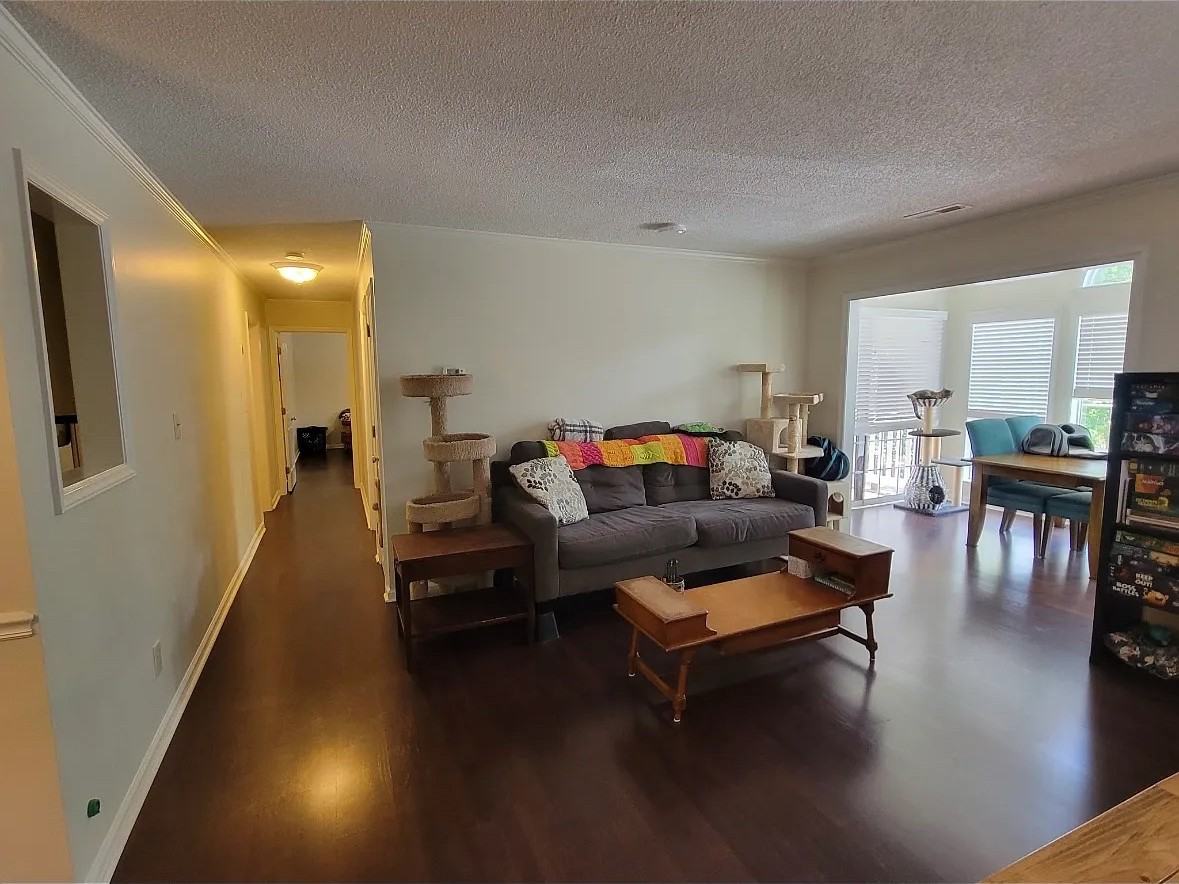 675 Balfour Rd - Photo 4 of 9