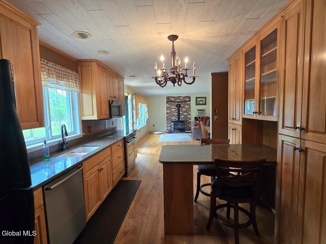 13 Lincoln Ln - Photo 2 of 8