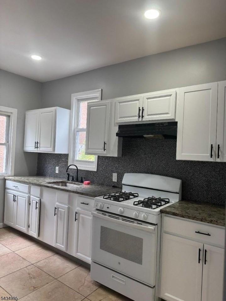 105 N Munn Ave - Photo 5 of 13