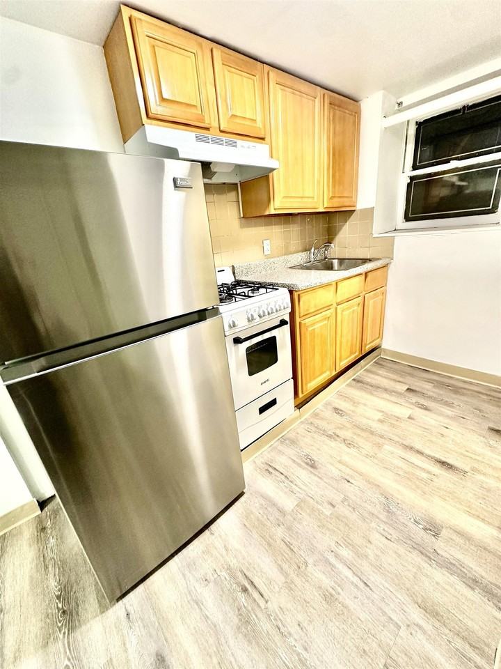 500 New York Ave - Photo 2 of 7
